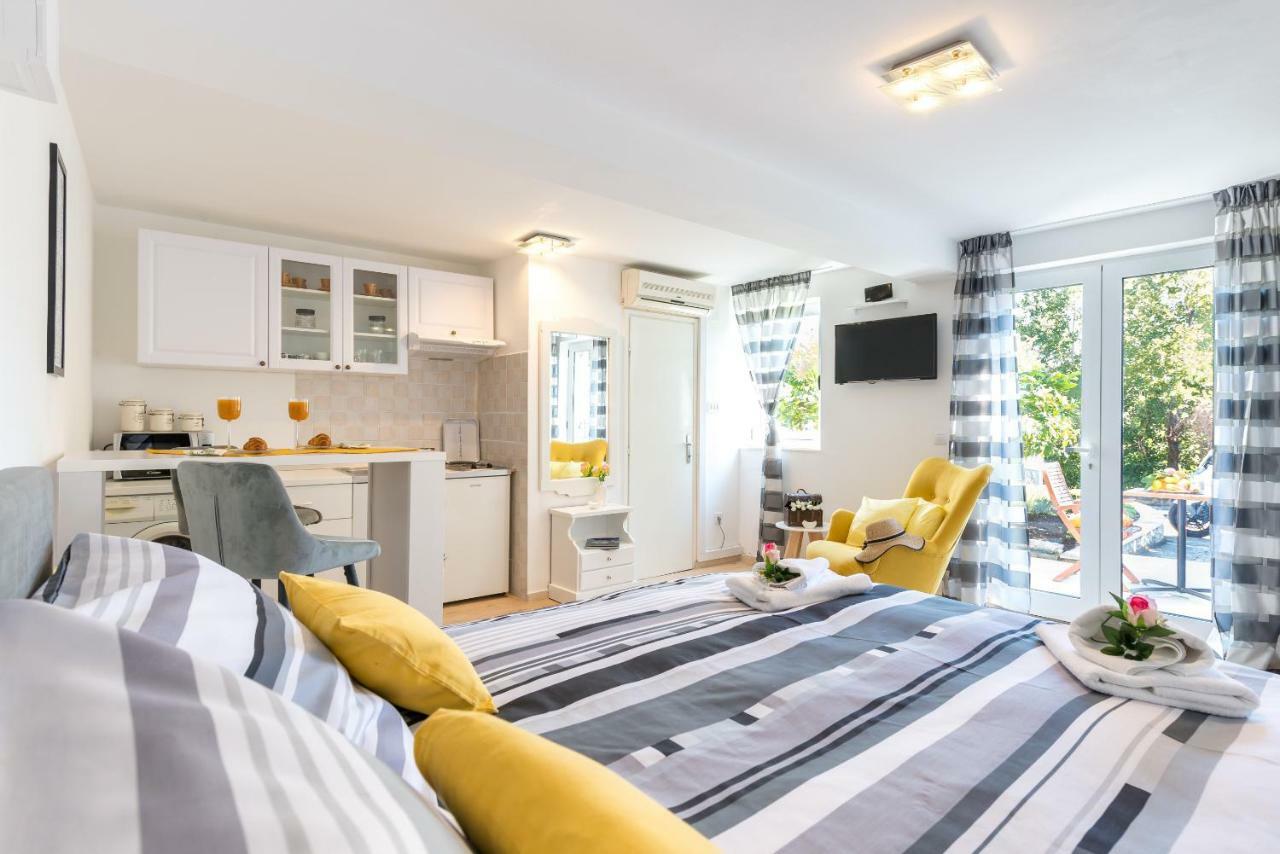 Apartma Luna *